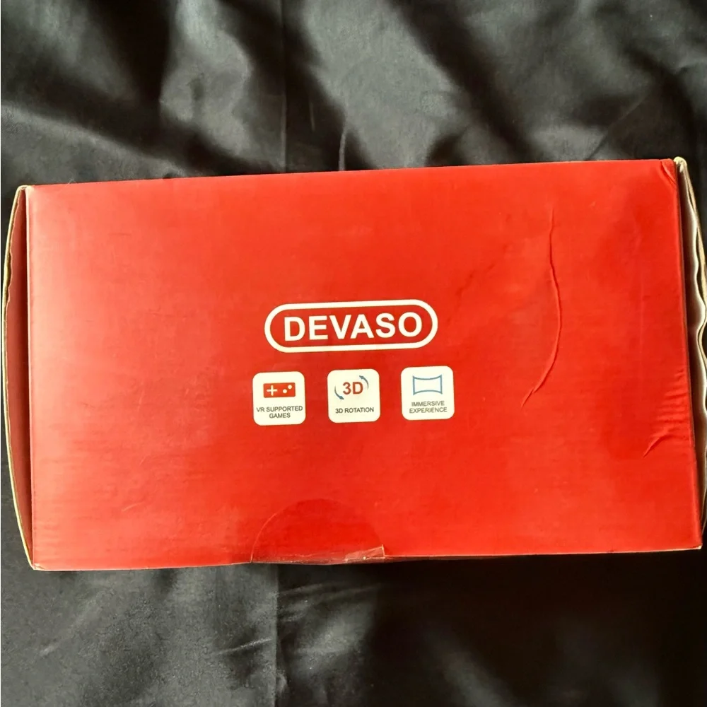 Red and Blue Smartphone VR Headset
